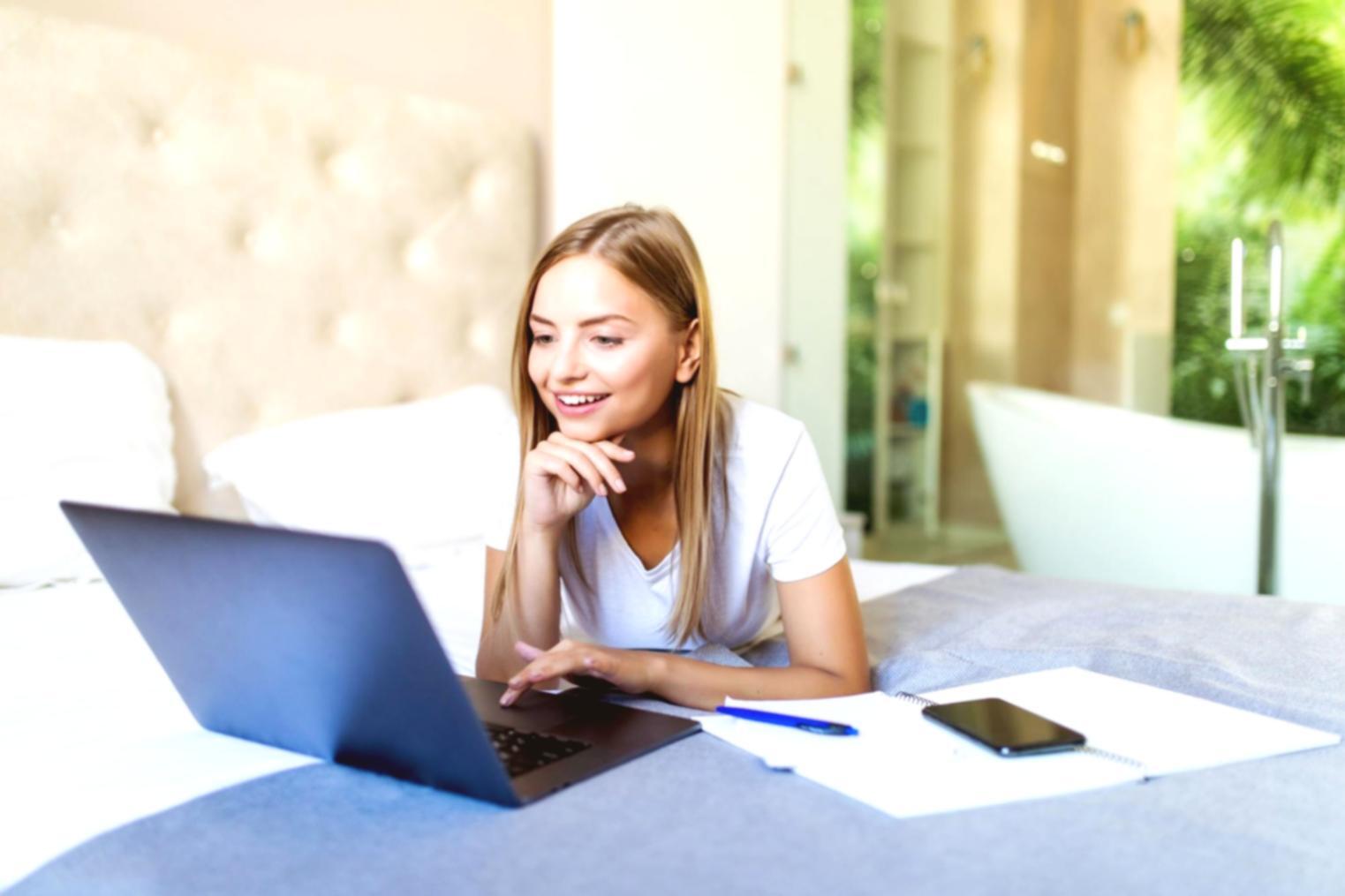 Praca z narzędziami SEO podczas kursu online